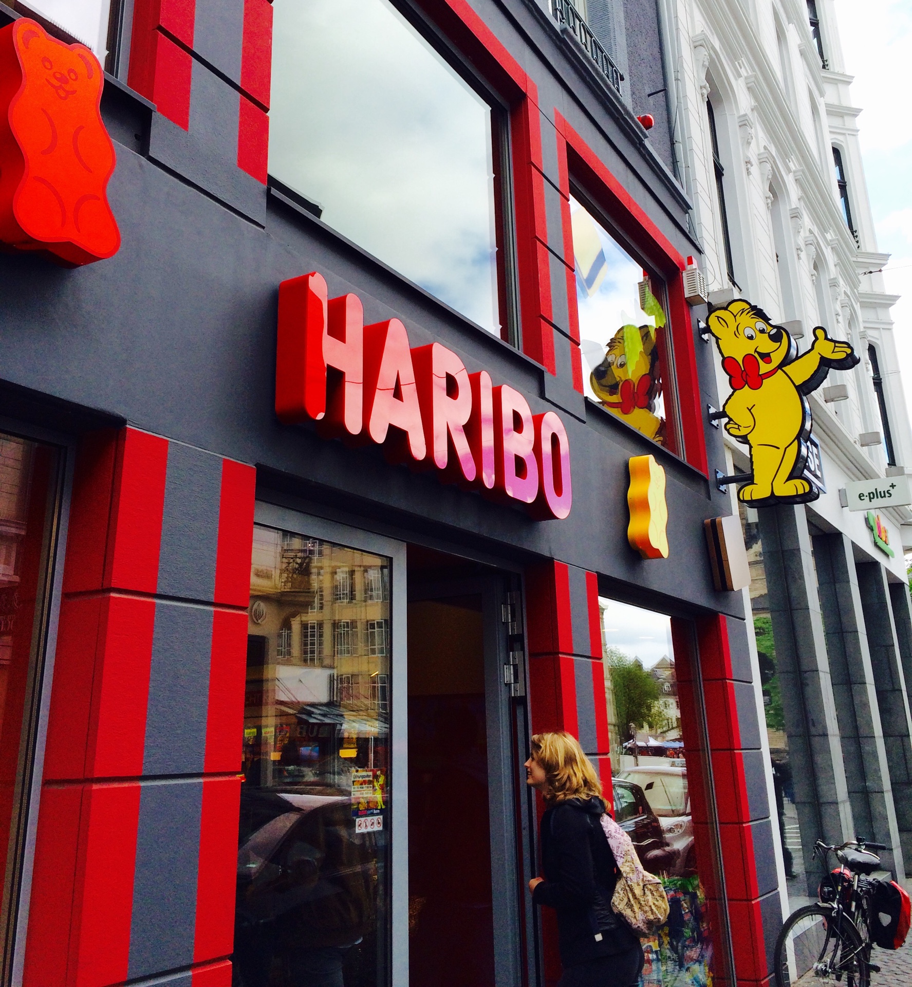 【HARIBO】ドイツのグミ・ハリボーの直営店（アウトレット）でお得にショッピング！ | タビシタ