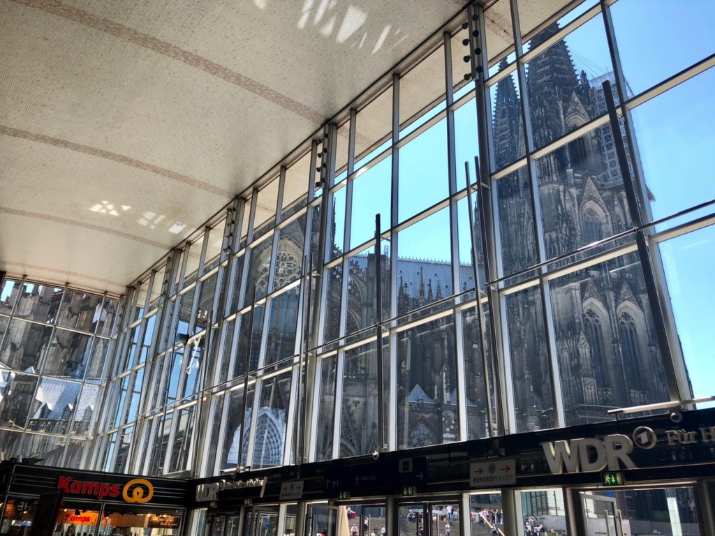 ケルン中央駅とケルン