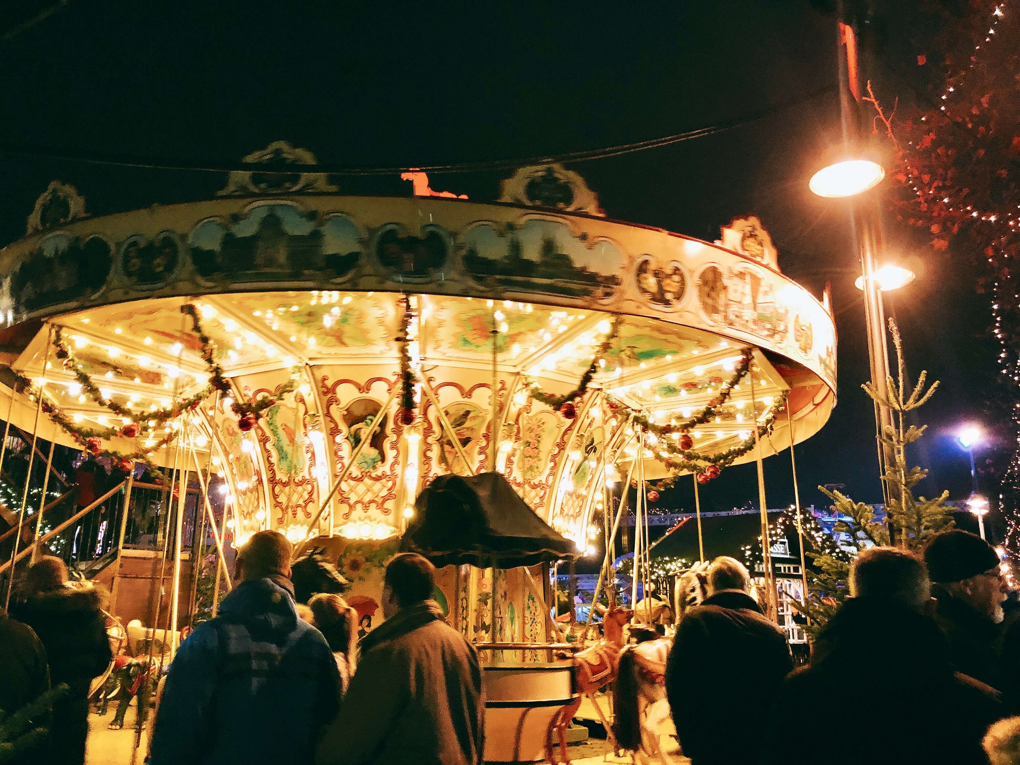 ホイマルクト　ケルン　クリスマスマーケット